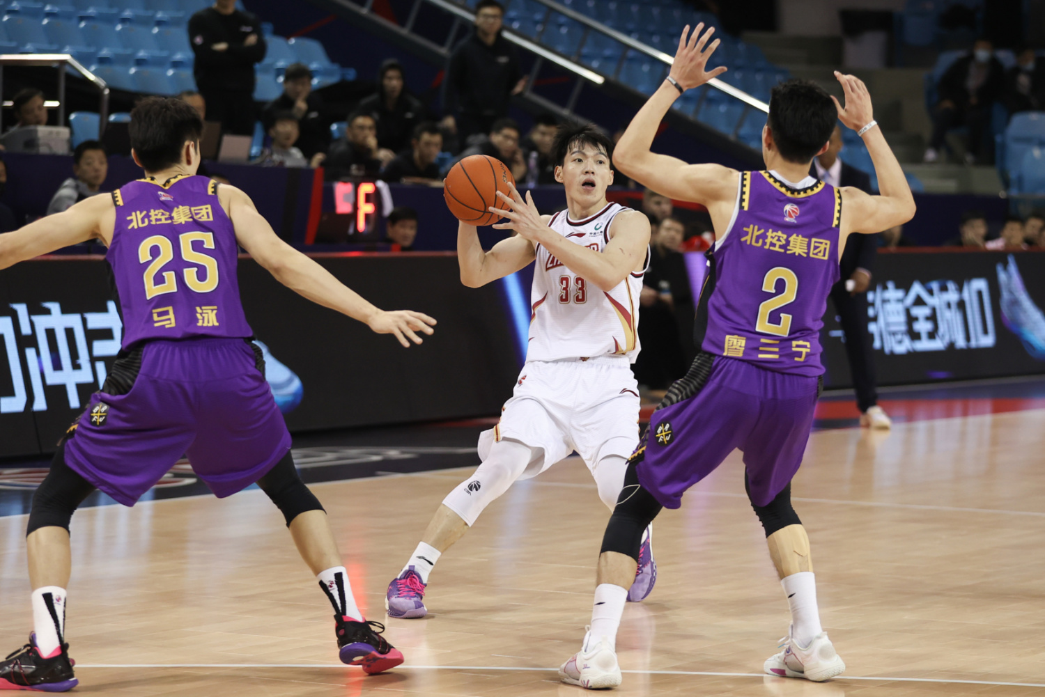 关于今夜深圳男篮备战中超，临场应变细节曝光，震撼外界，资深球员宣示担当的信息-爱游戏免费直播